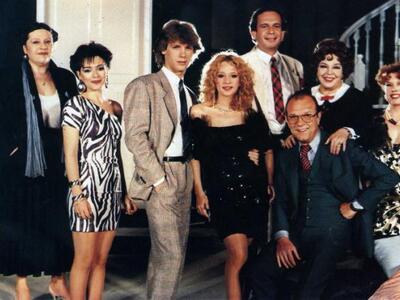 Νεότατη η Ελένη Ράντου πλάι στην Αλίκη Β...