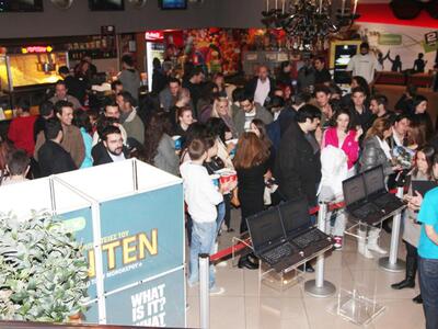 Καρέ καρέ η επίσημη πρεμιέρα για την ται...