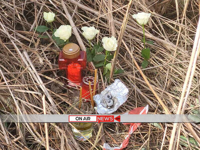 Μεσολόγγι: Λουλούδια στο σημείο που βρέθ...