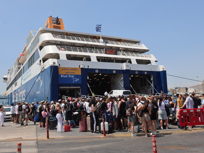 Τεράστια ταλαιπωρία για χιλιάδες επιβάτε...