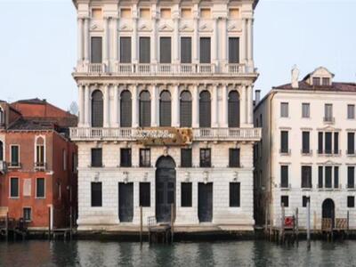 Η Βενετία διώχνει τους τουρίστες για να ...