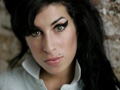 Amy Winehouse: Σπάνιο βίντεο από συναυλία της