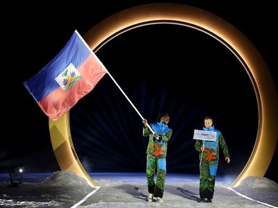 Αιτή με εμπριμέ Stella Jean