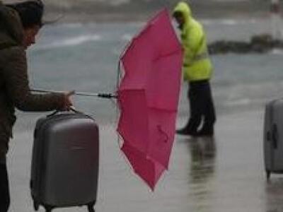  Σε ισχύ απαγόρευση απόπλου από Πειραιά,...