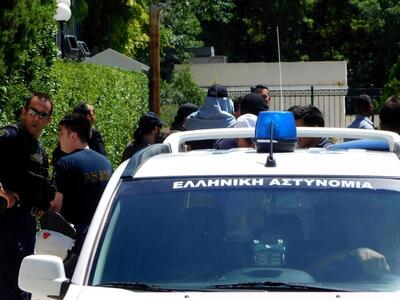 Προφασιζόταν ότι ήταν το δεξί χέρι της Β...