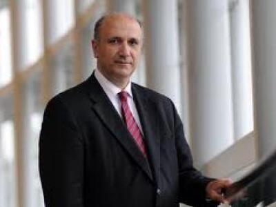 Πάτρα: Ο Μανώλης Αγγελάκας μπαίνει μπροσ...