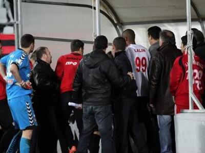 Ο Πανηλειακός απολογείται για τα επεισόδ...