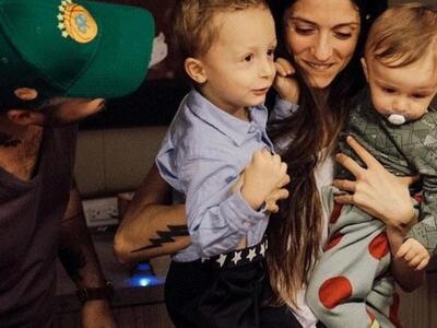 Σοφία Καρβέλα: Έγινε 33 και το γιόρτασε ...