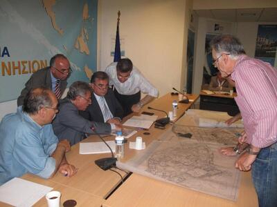 Σύσκεψη για την αναβάθμιση του αεροδρομί...