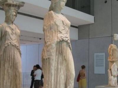 Το Μουσείο Ακρόπολης γιορτάζει τα 4α γεν...