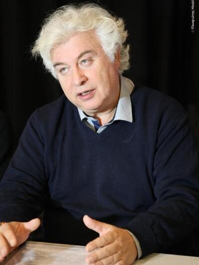 Ο σκηνοθέτης Σταύρος Τσακίρης.