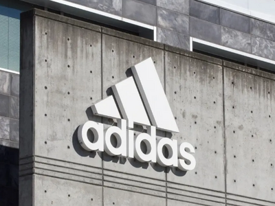 Πρόστιμο στην Adidas από την Τουρκία για...