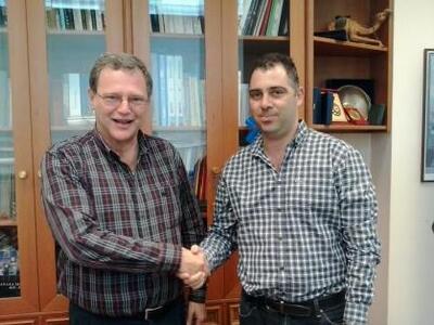 Με τη "Νέα Πόλη" του Κώστα Χρι...