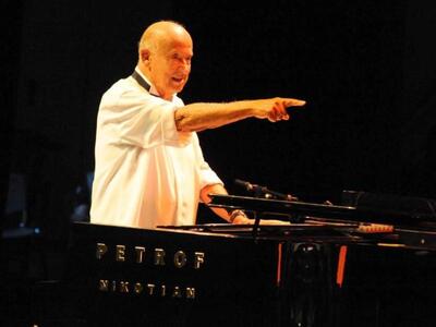 Ο Μίμης Πλέσσας στην εκπομπή του Αχ. Παπαδιονυσίου