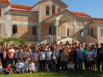 Άρχισαν τα κατηχητικά μαθήματα στην Ενορ...