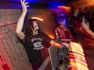 Ο Πάνος Δημητρόπουλος στο party του Pillion.