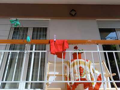 Θεσσαλονίκη: Γιατί κρέμασαν στα μπαλκόνι...