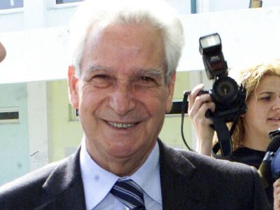  Ανδρέας Καράβολας : "Δήμος και Περ...