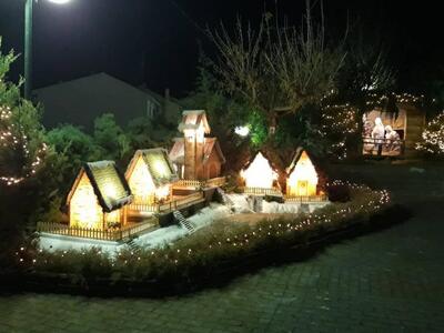 Εγκαινιάζεται απόψε το Χριστουγεννιάτικο...