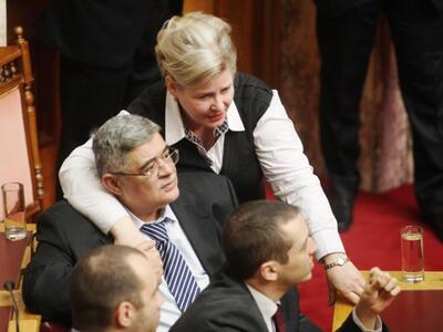 Δείτε βίντεο με τις αθλιότητες των Χρυσα...