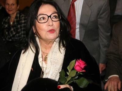 "Mπούκαραν" στο σπίτι της Νάνα...