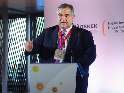 Κυβερνητικά μηνύματα στο συνέδριο του ΕΛΣΕΚΕΚ