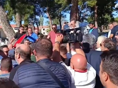 Σέρρες: Οργή αγροτών κατά του υφυπουργού...