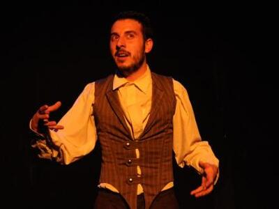 Πάτρα: O Γιάννης Ρίτσος στη σκηνή