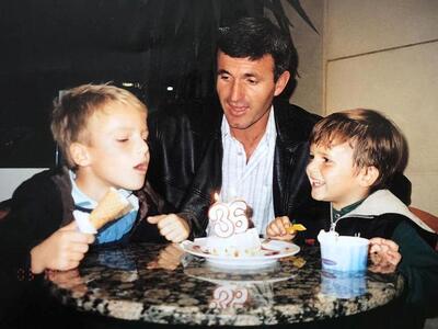 Μια παλιά φωτογραφία και ένα συγκινητικό...