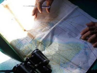 Ελληνικό πλοίο έλαβε μήνυμα για αντικείμ...