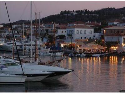 Guardian: "Οι Έλληνες Κροίσοι δεν γ...