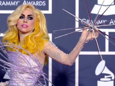 Συνάντηση της Lady Gaga με τον Τζούλιαν ...