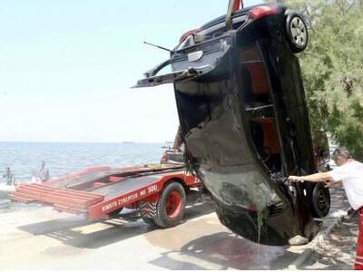 Μεσολόγγι: Έπεσε αυτοκίνητο στη λιμνοθάλασσα