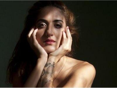 Η γυμνή φωτογράφιση της "Τασούλας&q...