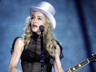 Η Μαντόνα ντύθηκε... Μαρλένε Ντίτριχ - ΔΕΙΤΕ ΦΩΤΟ