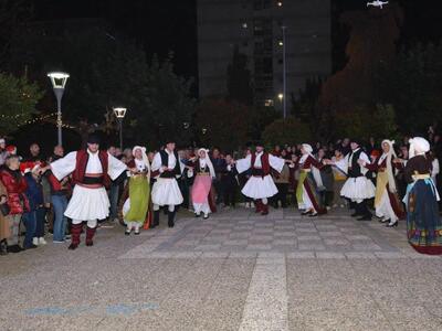 Πάτρα: Το «πνεύμα» των Χριστουγέννων πήγ...