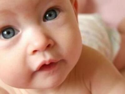 Ο θηλασμός βοηθά τα παιδιά να αναρριχηθο...