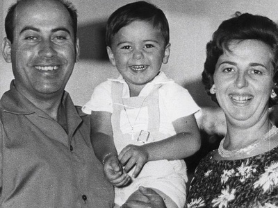 Στη φωτ. ο Θανάσης Βέγγος με τη σύζυγό τ...