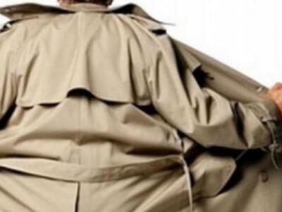 22χρονος τα.. έδειχνε όλα στις φοιτήτριες