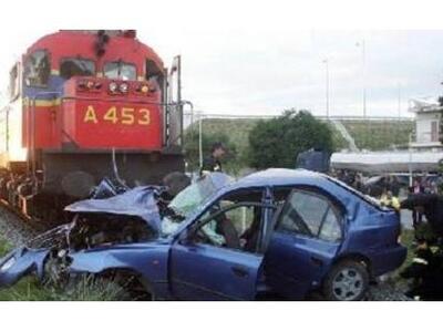 Πύργος: Τρένο συγκρούστηκε με Ι.Χ.