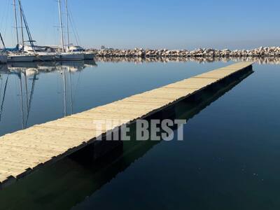 Επιτέλους εργασίες ανάπλασης της μαρίνας...