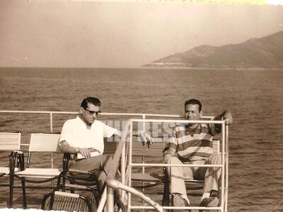 Ο Αντώνης Σταυριανός, αριστερά, με έναν ...