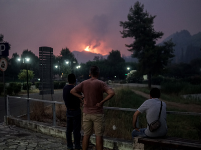 Φωτιά-Ηλεία: Έκκληση των κατοίκων του Δο...