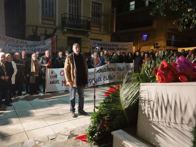 Ο Τάκης Πετρόπουλος εκπροσώπησε το Δήμο ...