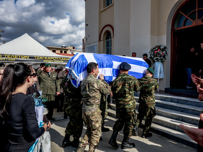 Θρήνος στην κηδεία του 19χρονου ΕΠΟΠ στρ...