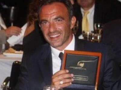 Ο Νίκος Αλιάγας με την σύζυγό του στη δε...