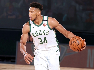 Ζορίστηκαν αλλά πέρασαν οι Μπακς - Μπροσ...