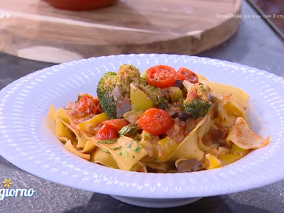 Συνταγή για παπαρδέλες με λαχανικά