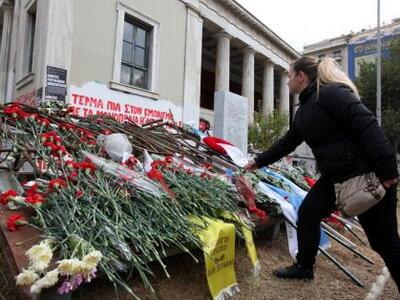 Στα "πεταχτά" τίμησε η Βουλή τ...