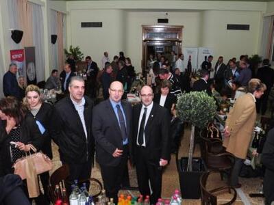 Πάτρα: Τοπικές επιχειρήσεις παρουσίασαν ...